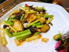 芦笋炒鲍鱼-世外桃源农庄·德清土菜(兴康南路店)