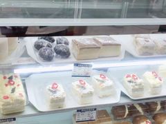 -白玉兰食品(中山公园龙之梦店)