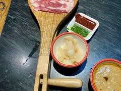 手切鲜精选羊腿肉-南门四季铜锅涮肉(左家庄店)