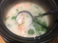 鲜虾粥-颐和•海鲜砂锅粥•啫啫煲(奥林匹克广场店)