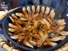 鱼锅粘卷子-华盛园卷子王农家菜水库鱼