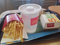 -麦当劳(新城市广场店)