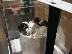 -山与蓝·轻糖鲜果蛋糕(勒泰店)