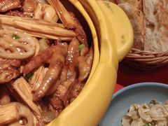 -多嘴肉蟹煲(万达店)