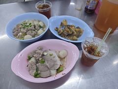 -榮泰米粉湯(Left Shop)