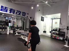 -汗水空间私教健身连锁(SM广场店)