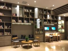 -西安大雁塔科技大学地铁站亚朵酒店