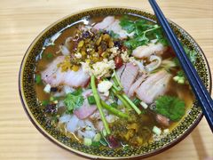 -肇兴特色牛肉粉