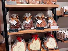 -Laderach 莱德拉(上海环贸iapm店)