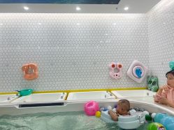 -爱婴岛婴儿游泳/推拿SPA馆(华南MALL店)