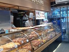 面包甜点陈列柜-欧诺爱烘焙(高新万达店)