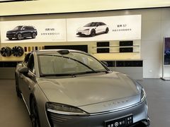 -华为智能生活馆(上海金桥国际商业广场)