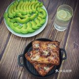 留给自己做份早餐吧，加上一点蔬菜和肉，加上一点营养