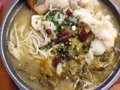 -周鱼小馆石锅酸菜鱼(活力汇店)