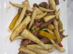 藕尖炒牛柳丝-宜宾海鲜酒家·三十年老字号