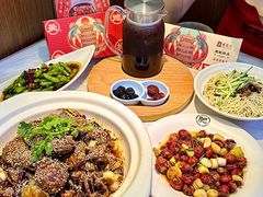 -肥肥虾庄·金牌油焖大虾(沙湖店)
