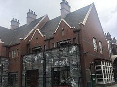 -钟书阁(松江泰晤士小镇店)