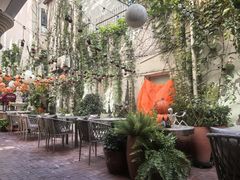 -Osteria Garden 生蚝花园餐厅(原进贤路店)
