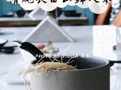 清炖长白山鲜人参汤-岁粤Moon·湖景餐厅(月光码头店)