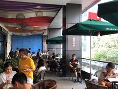 露天位-星巴克臻选(深圳皇庭广场分店)