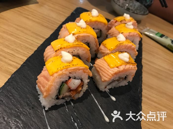 丰禾日本料理芝士三文炙寿司图片 