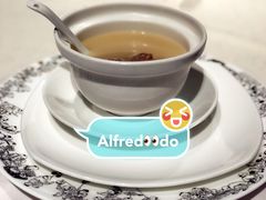 例汤萝卜炖龙骨-悦海堂(金融街购物中心店)