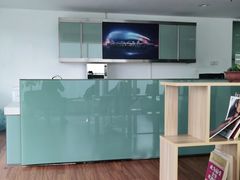 -上海星瀚奔驰4S店(红柳路店)