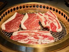 -铭牛烧肉·和牛海鲜自助(高新月牙湖店)