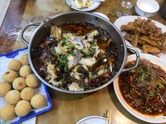 -文记小四川水煮鱼(虹桥路店)