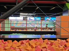 -极限PLAY运动娱乐新世界·团建派对表演休闲馆·室内高空游乐园