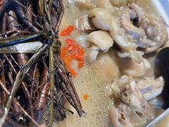 -头上红煨盐鸡·非遗院子餐厅