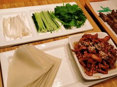 -娜仁图雅蒙古美食村(33小镇店)
