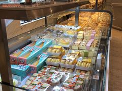 面包甜点陈列柜-面包新语(龙湖·西宸天街店)