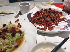 -阿瓦山寨·湘菜现炒·剁椒鱼头王(咸阳总店)