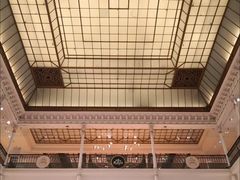 -乐蓬马歇百货公司(Rive Gauche)