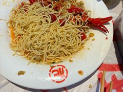 -肥肥虾庄·金牌油焖大虾(汉街SKP店)