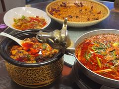 -万重锦·人文川菜馆(骡马市店)
