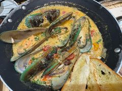 -Mark&Mars Restaurant