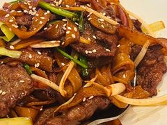 干炒牛河-汤城小厨•粤菜•靓汤(金宝街店)