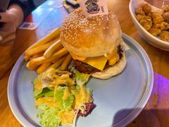 -鲨鱼美式餐厅酒吧Sharky