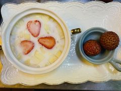 -西安大雁塔科技大学地铁站亚朵酒店