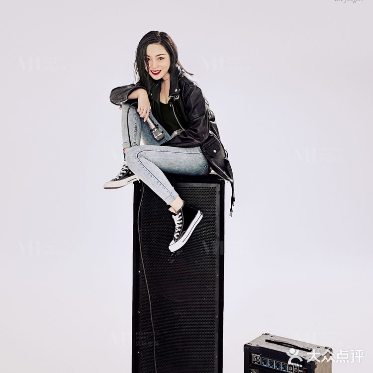 深圳婚纱照 | 单色背景拍出来的高级感