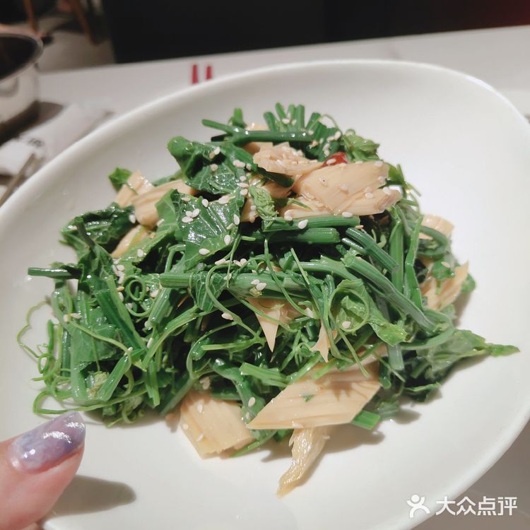 簋街排了3个小时队吃上的绝味-烤蛙 麻小