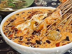 钵钵鸡-牛四娃跷脚牛肉·非物质文化遗产传承名店(峨眉山店)