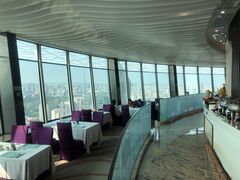 -亚洲国际大酒店·云顶阁旋转自助餐厅