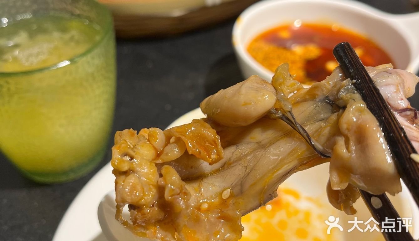 武汉美食|美蛙鱼头青山这家店味道好!