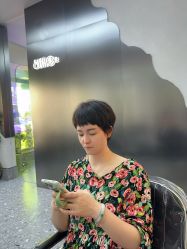 -苏豪美发S A L O N烫发染发