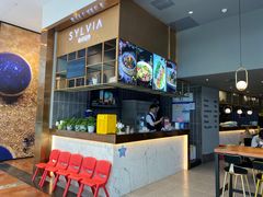 -POKEE VIA&Brunch·维娅(重庆来福士店)