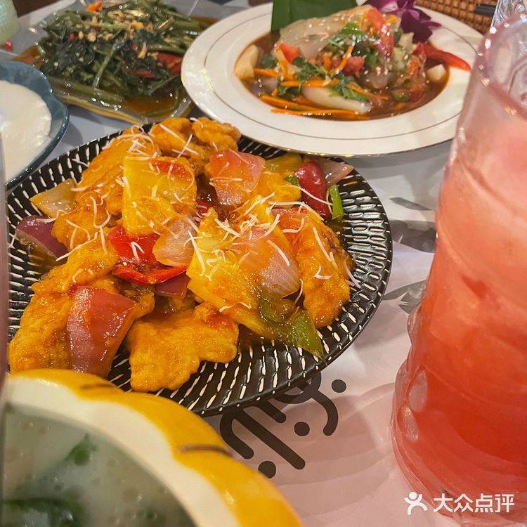 [调皮]西双版纳| 美食必去猫刺东•东南亚主题餐厅[爱心]