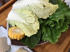 -毛辣果·贵州红酸汤牛肉火锅(西单店)